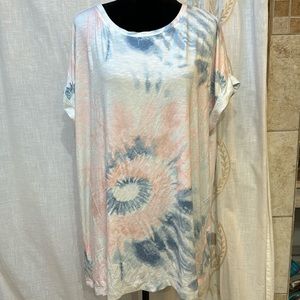 LULAROE Leah tunic